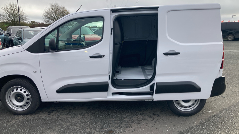 Vauxhall Combo Cargo Combo Diesel 1.5 Turbo D 100 Prime+ H1 Van [Reduced Payload]